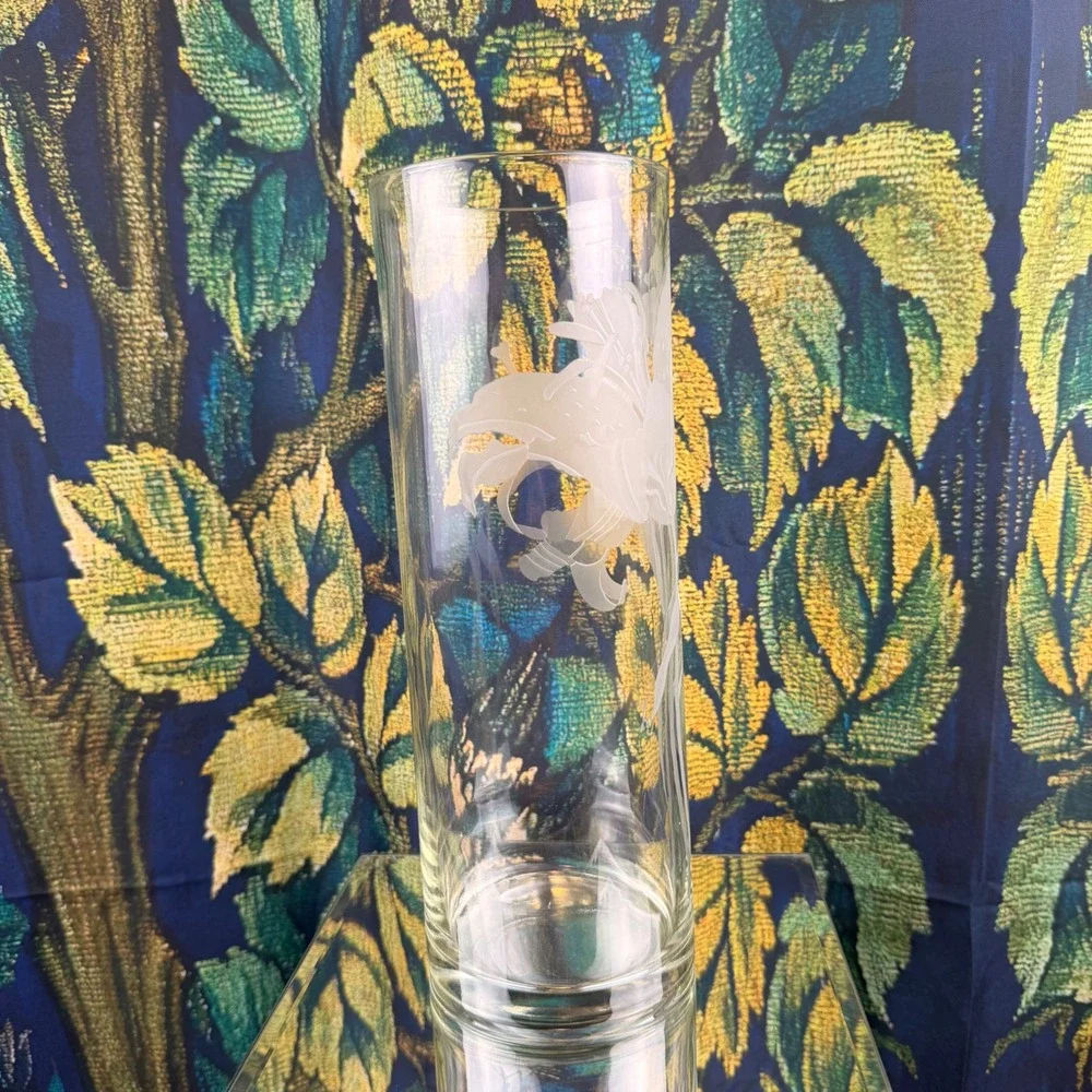 Perry Coyle Signed Hand Etched Frosted Lily‎ Glass Cylinder Vase 11.75 Inch Tall